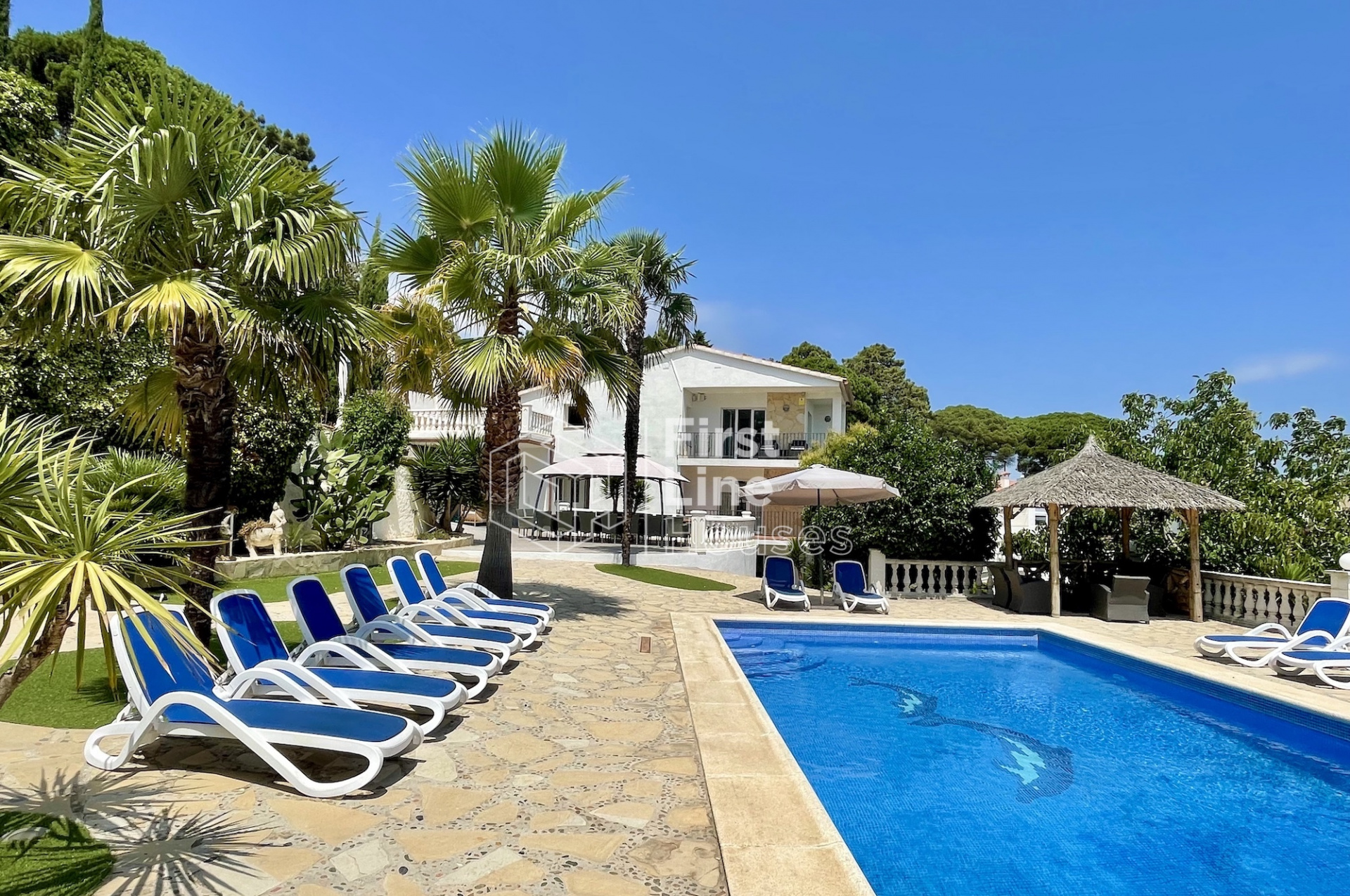 sea view villa with tourist rental license