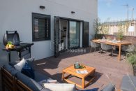 Apartment with roof terrace for sale barcelona