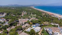 villa for sale at walking distance from the sea Costa Brava